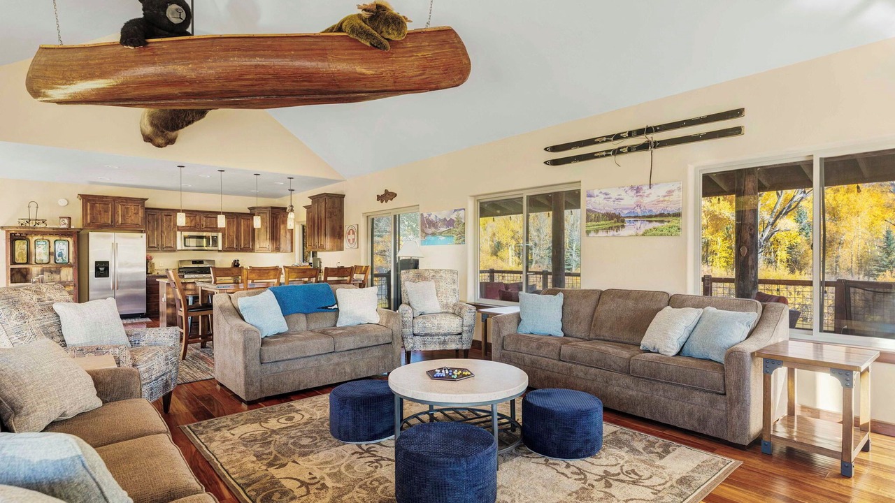 Photo of Livingroom in South Fork