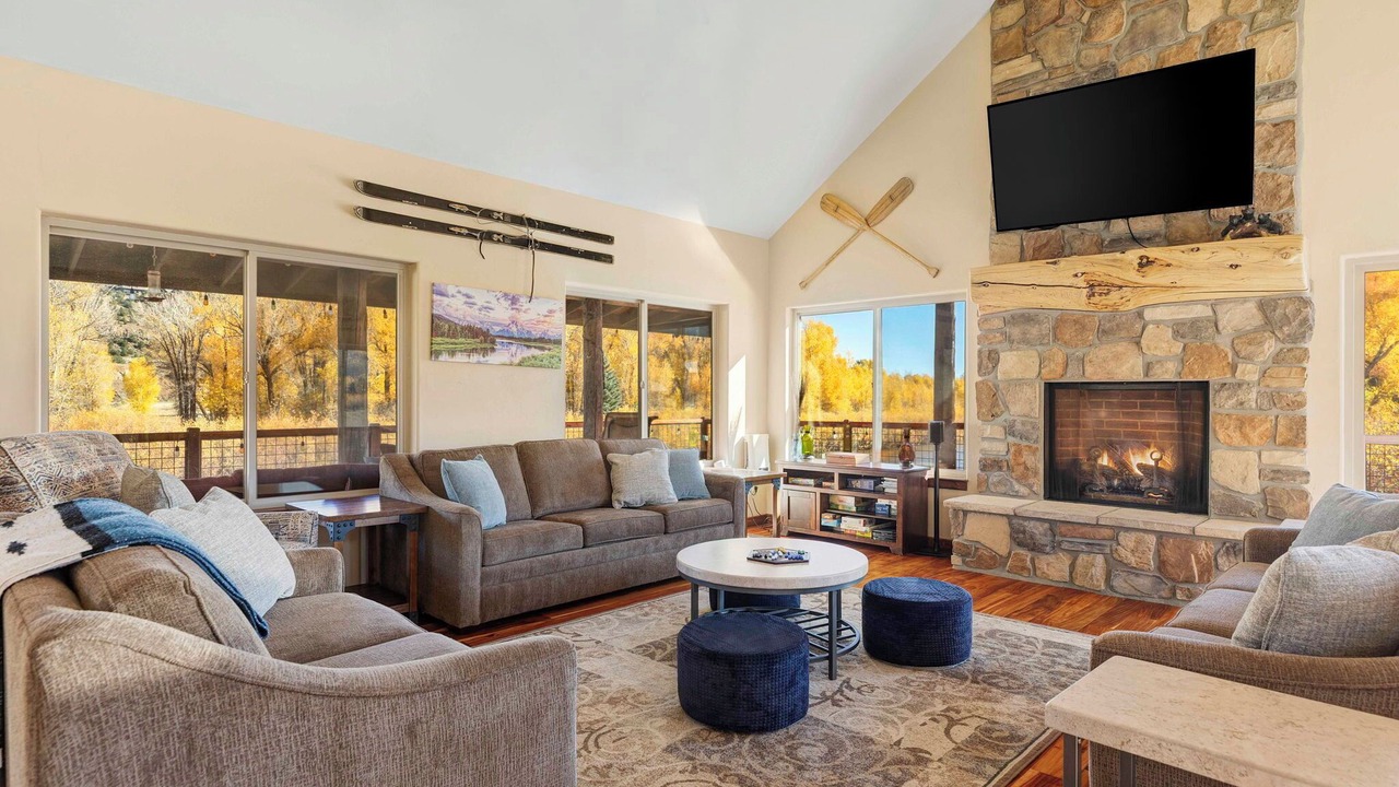 Photo of Livingroom in South Fork