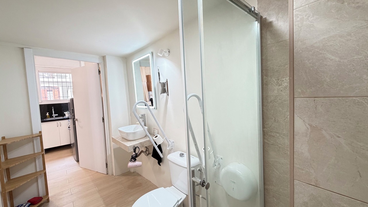 Photo of Bathroom in El Cabanyal