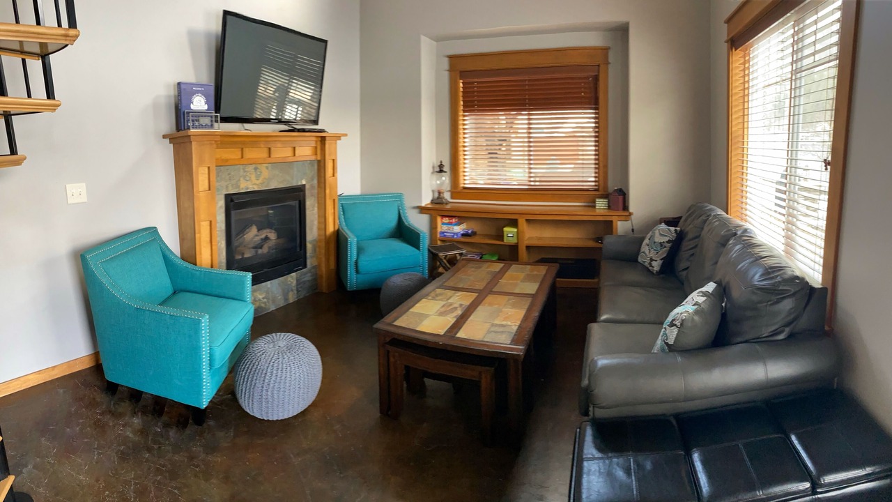 Photo of Livingroom in Loon Lake