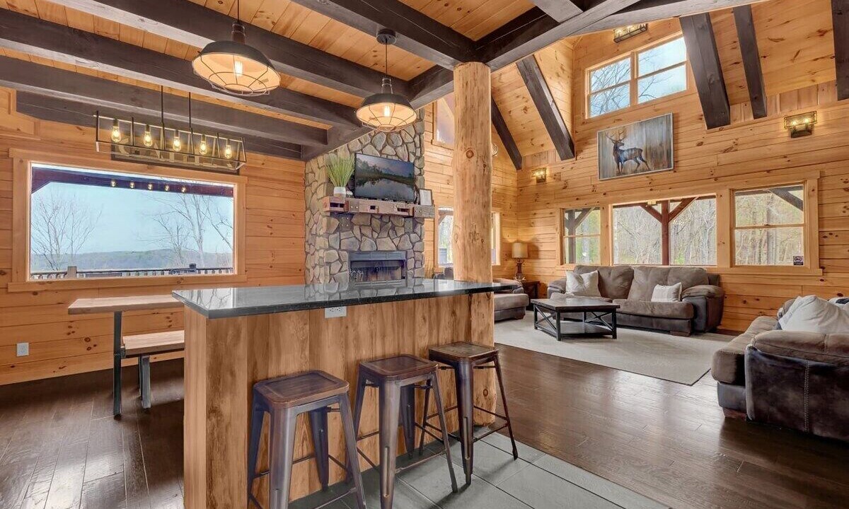 Photo of Livingroom in Sugar Grove