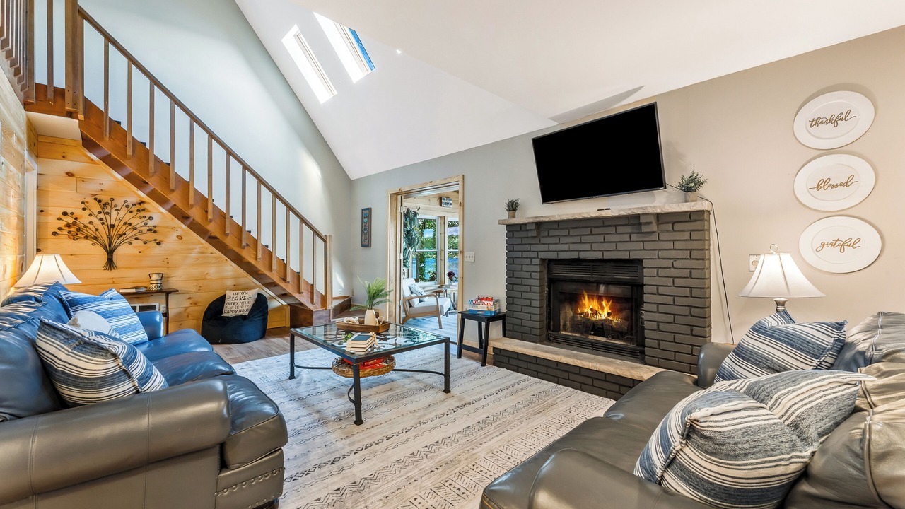 Photo of Livingroom in Tobyhanna