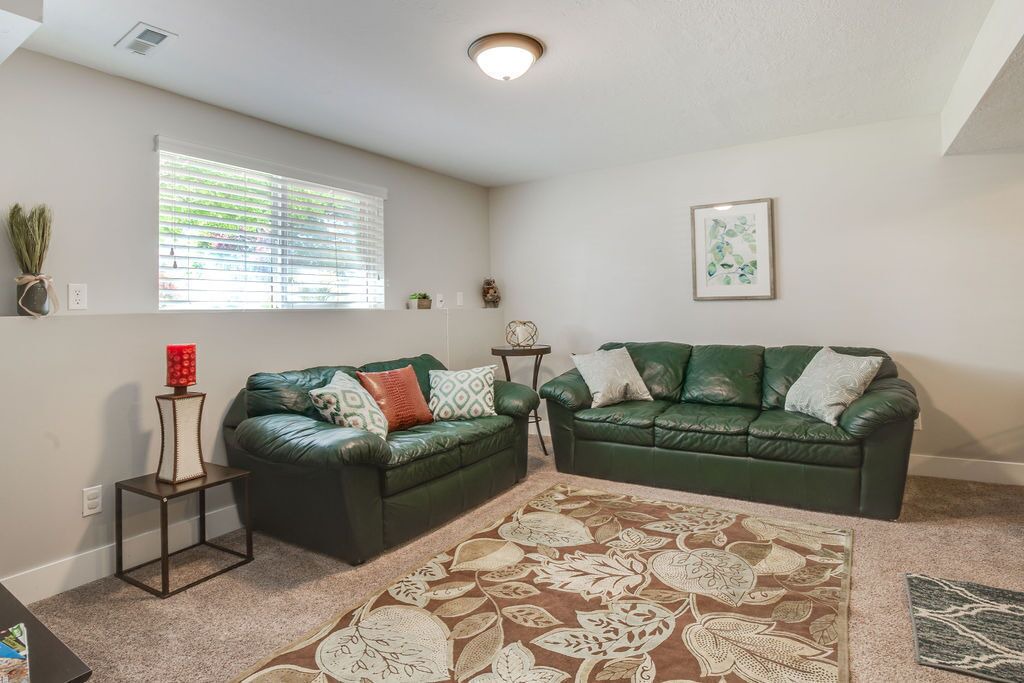 Photo of Livingroom in West Jordan