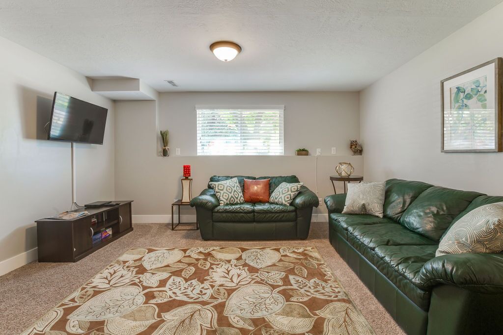 Photo of Livingroom in West Jordan