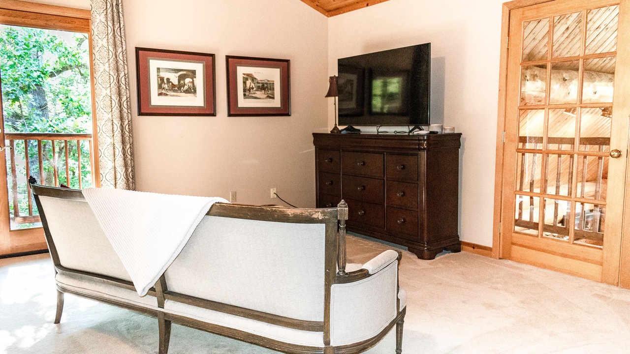 Photo of Livingroom in Mid America