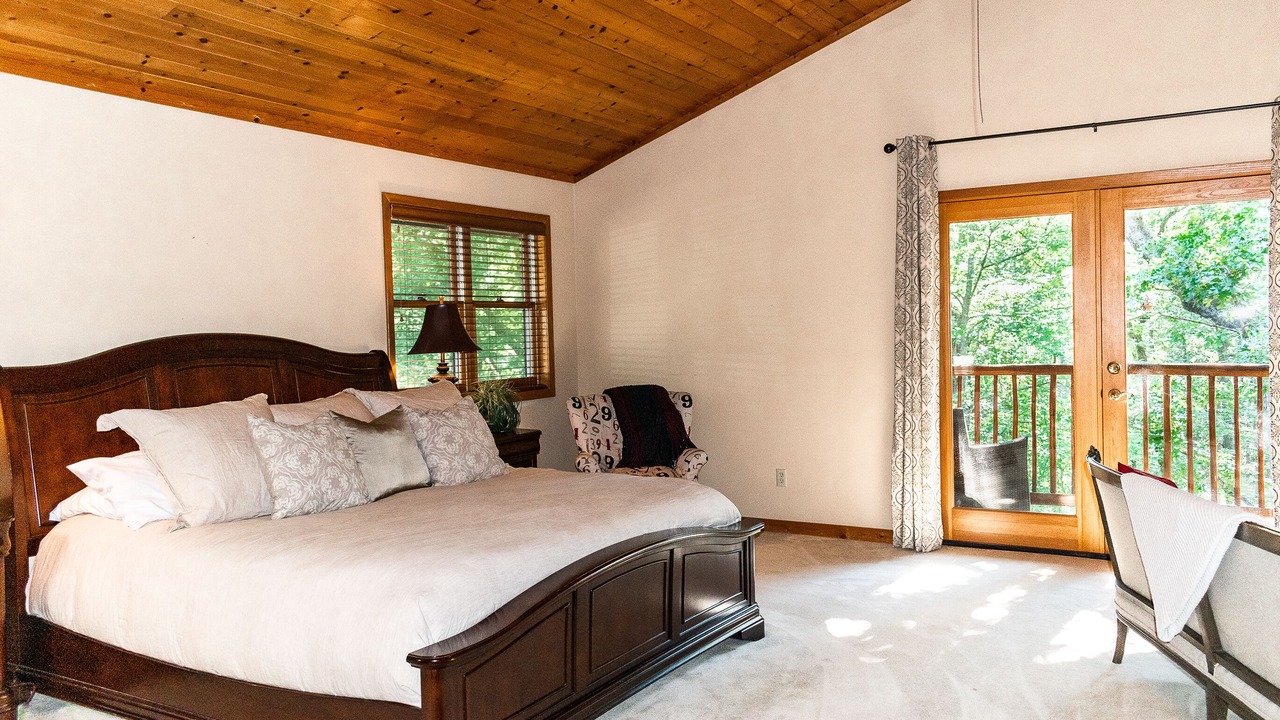 Photo of Bedroom in Mid America