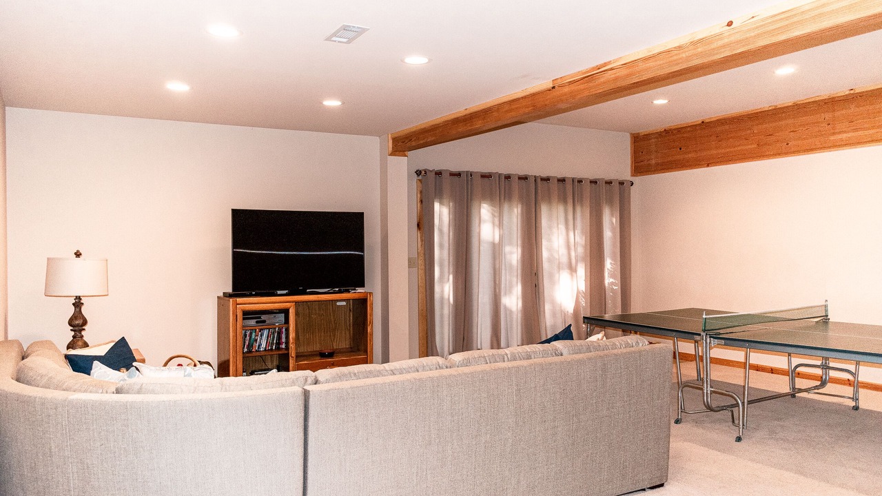 Photo of Livingroom in Mid America