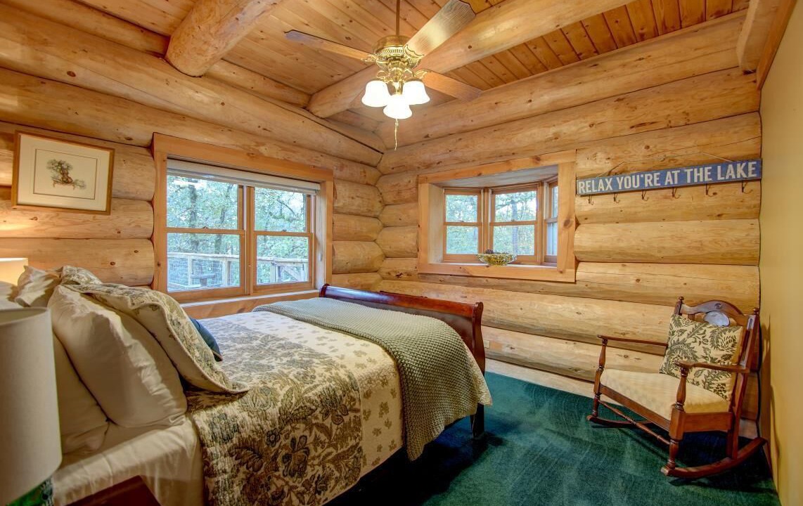 Photo of Bedroom in Mid America