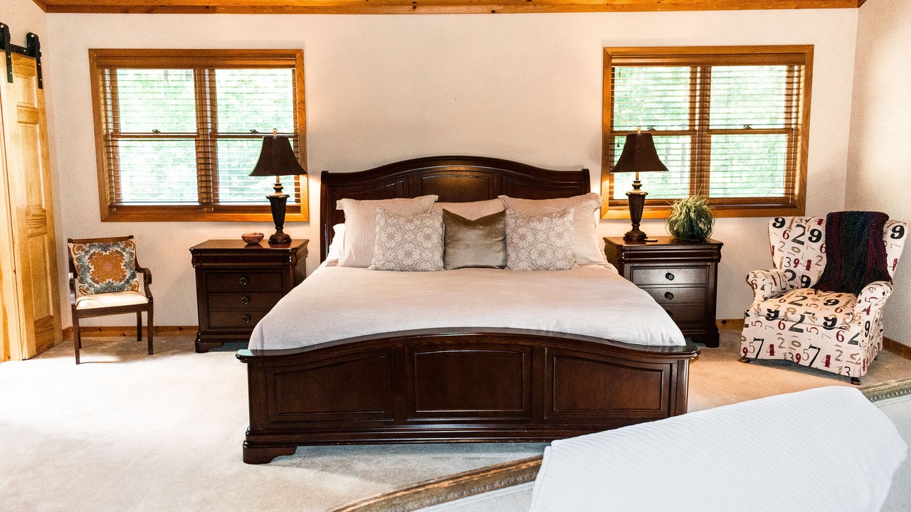 Photo of Bedroom in Mid America