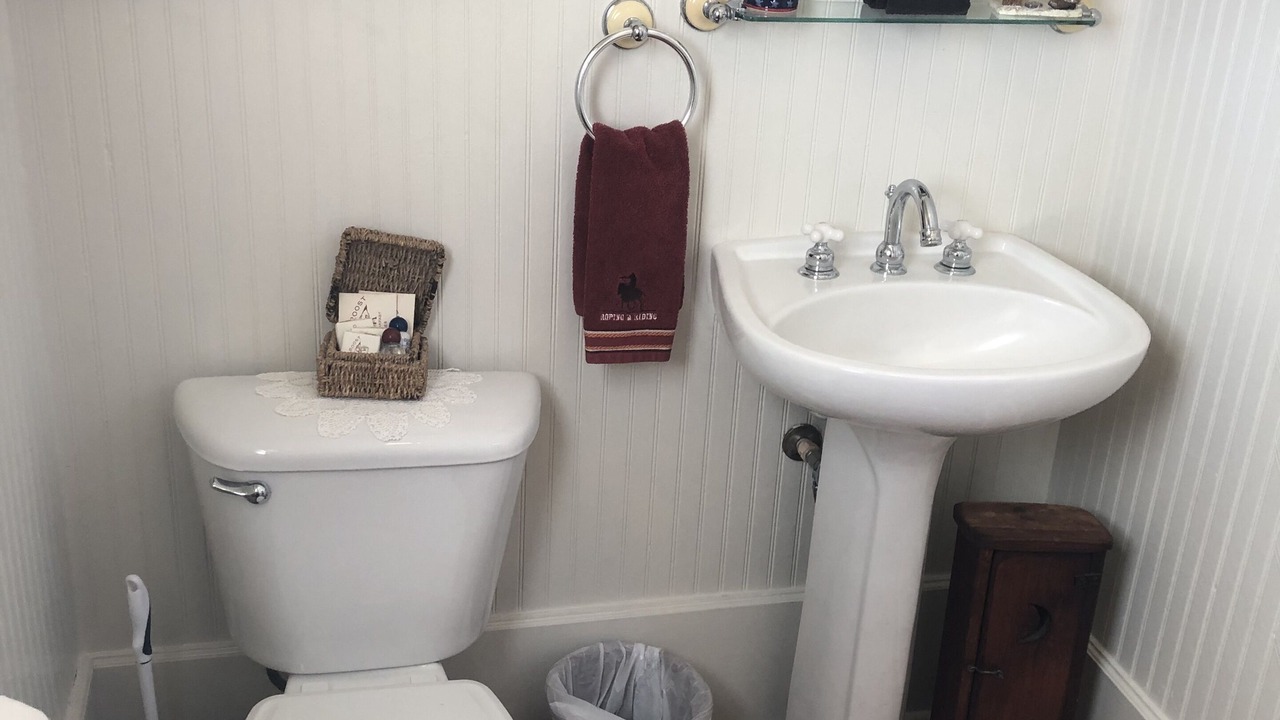 Photo of Bathroom in Flatonia