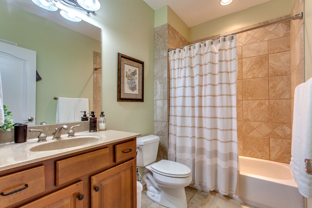 Photo of Bathroom in Andersonville