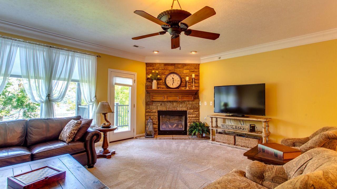 Photo of Livingroom in Andersonville