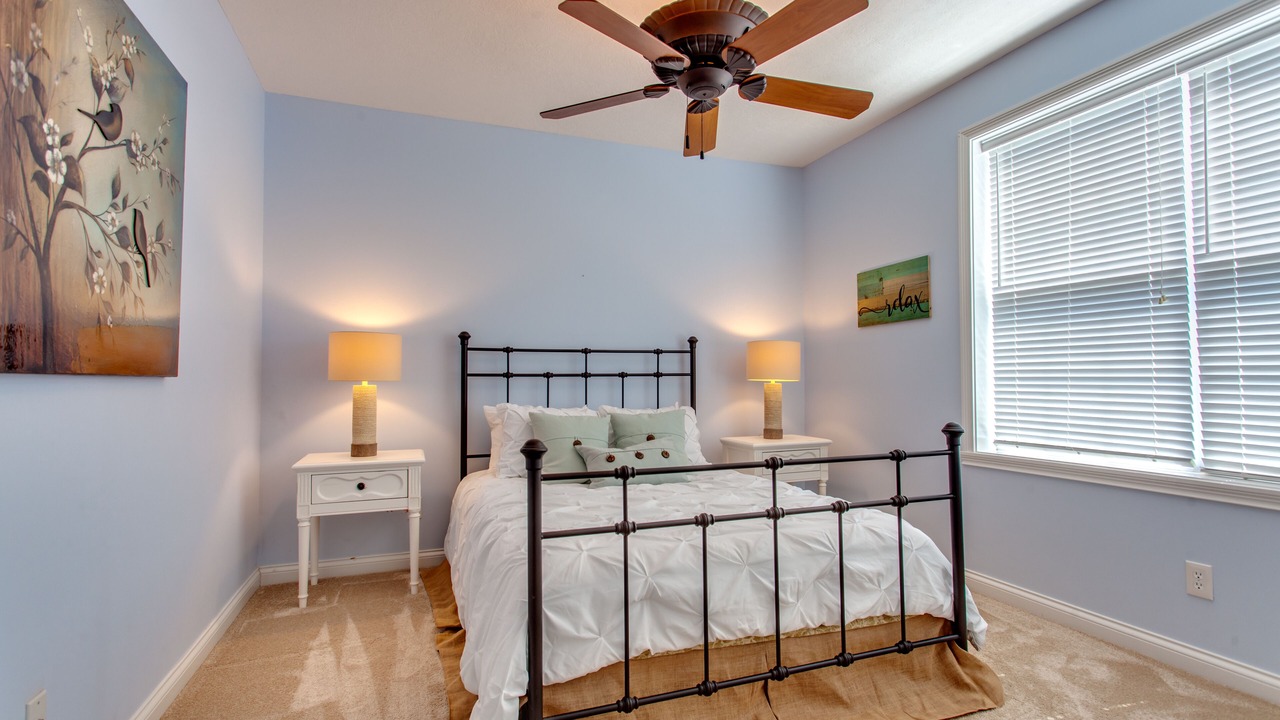 Photo of Bedroom in Andersonville