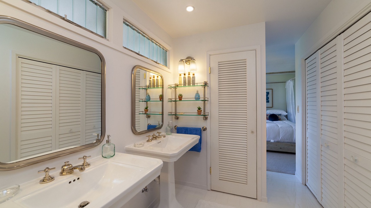 Photo of Bathroom in Kalama Tract