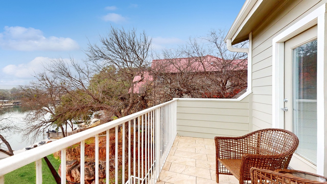 Photo of Patio Balcony in Burnet