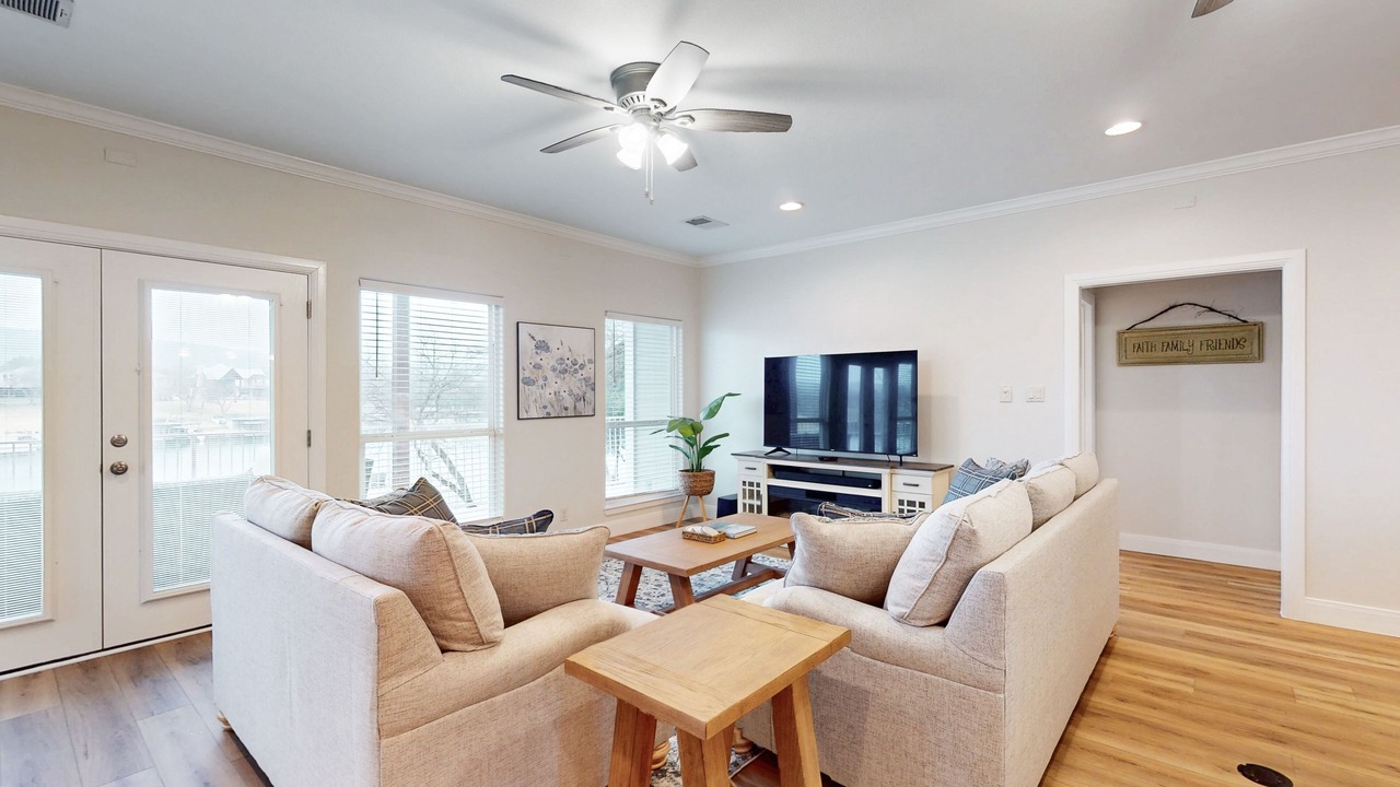 Photo of Livingroom in Burnet