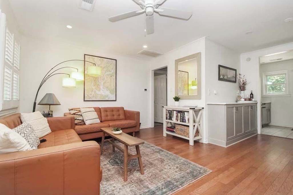 Photo of Livingroom in Mount Pleasant