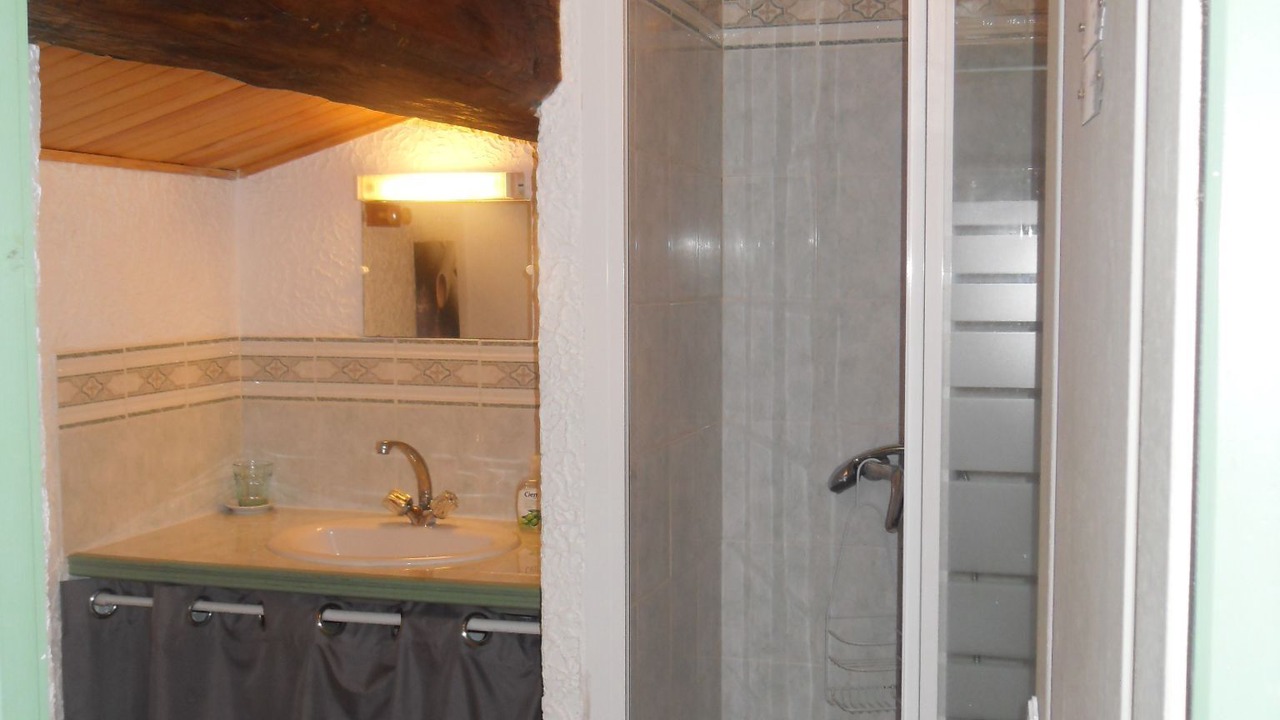 Photo of Bathroom in Saint-Marcel-d'Aredeche