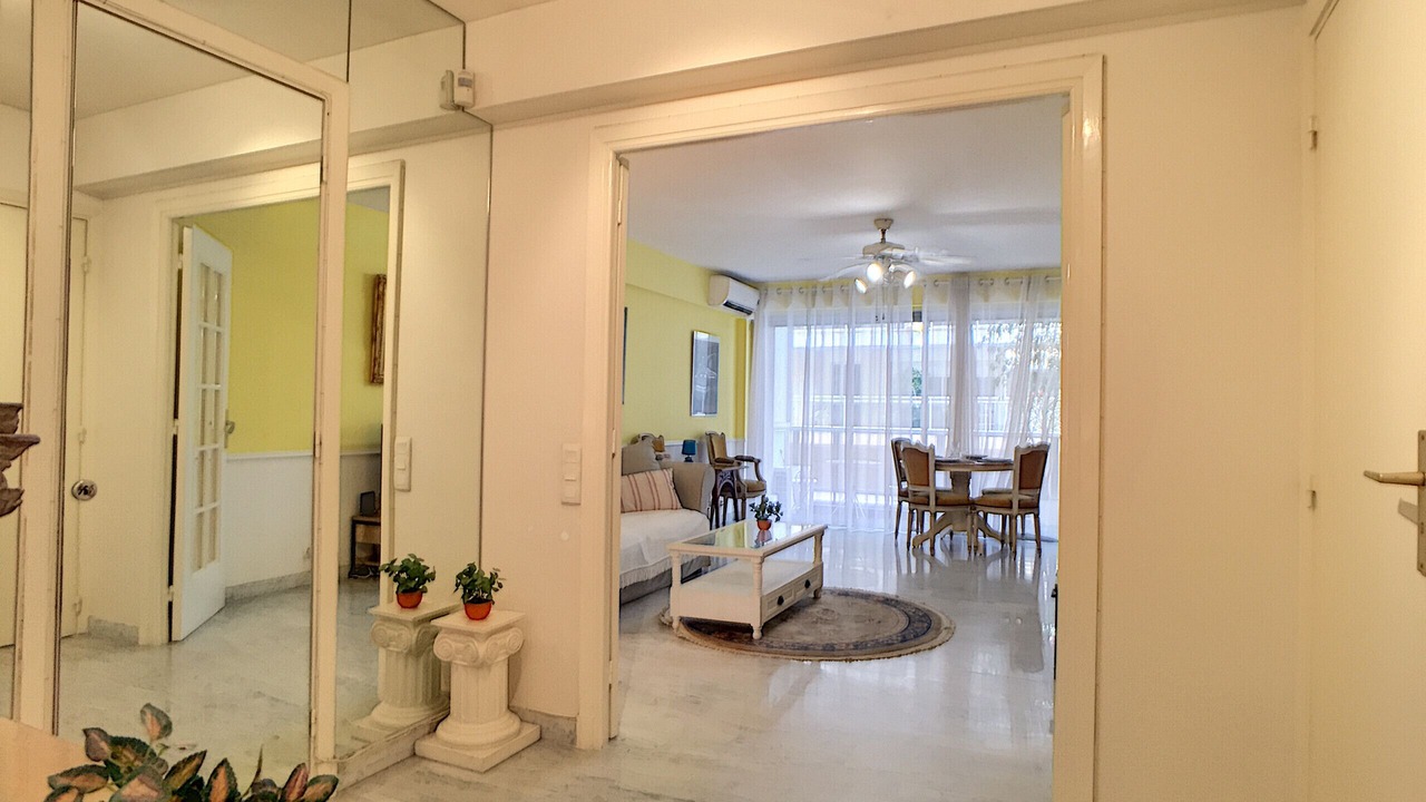 Photo of Livingroom in Musicians Quarter