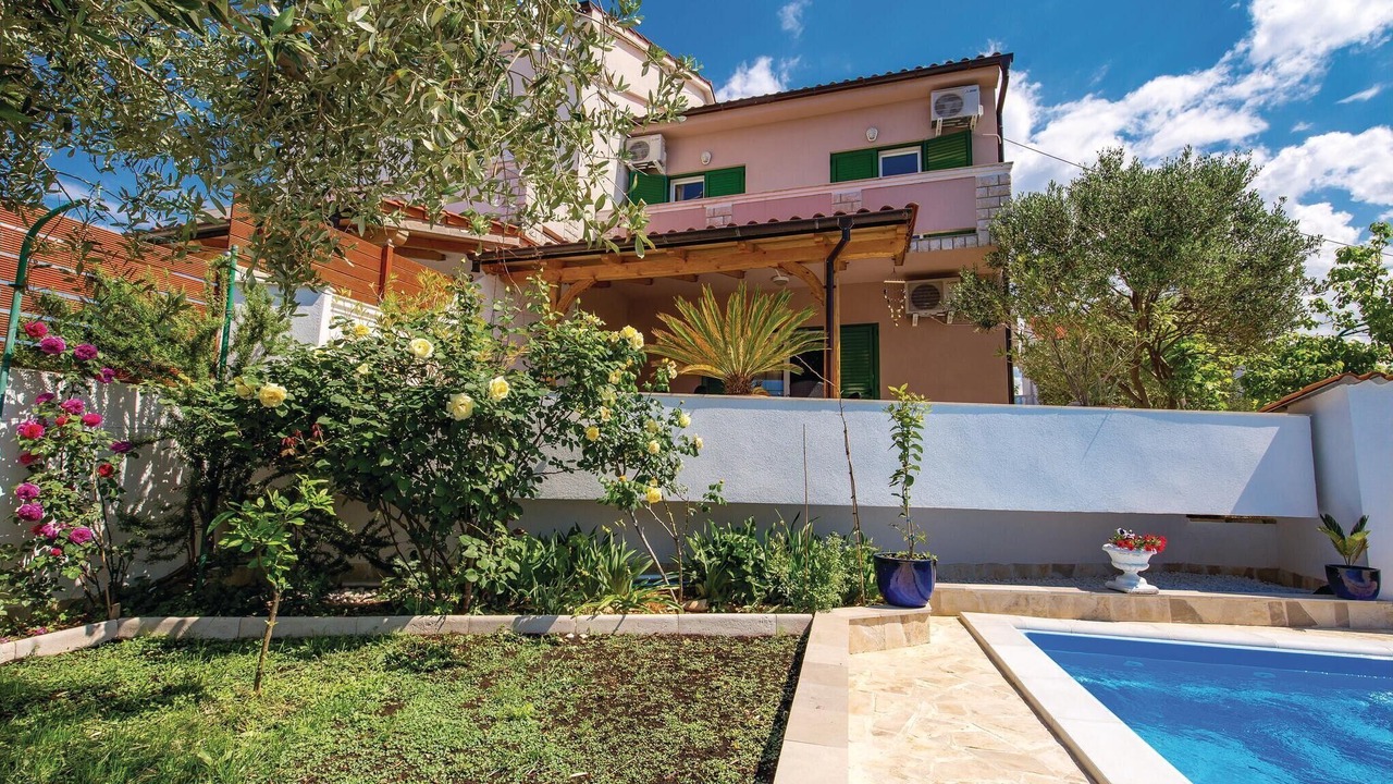 Photo of Outdoor in Barbat na Rabu