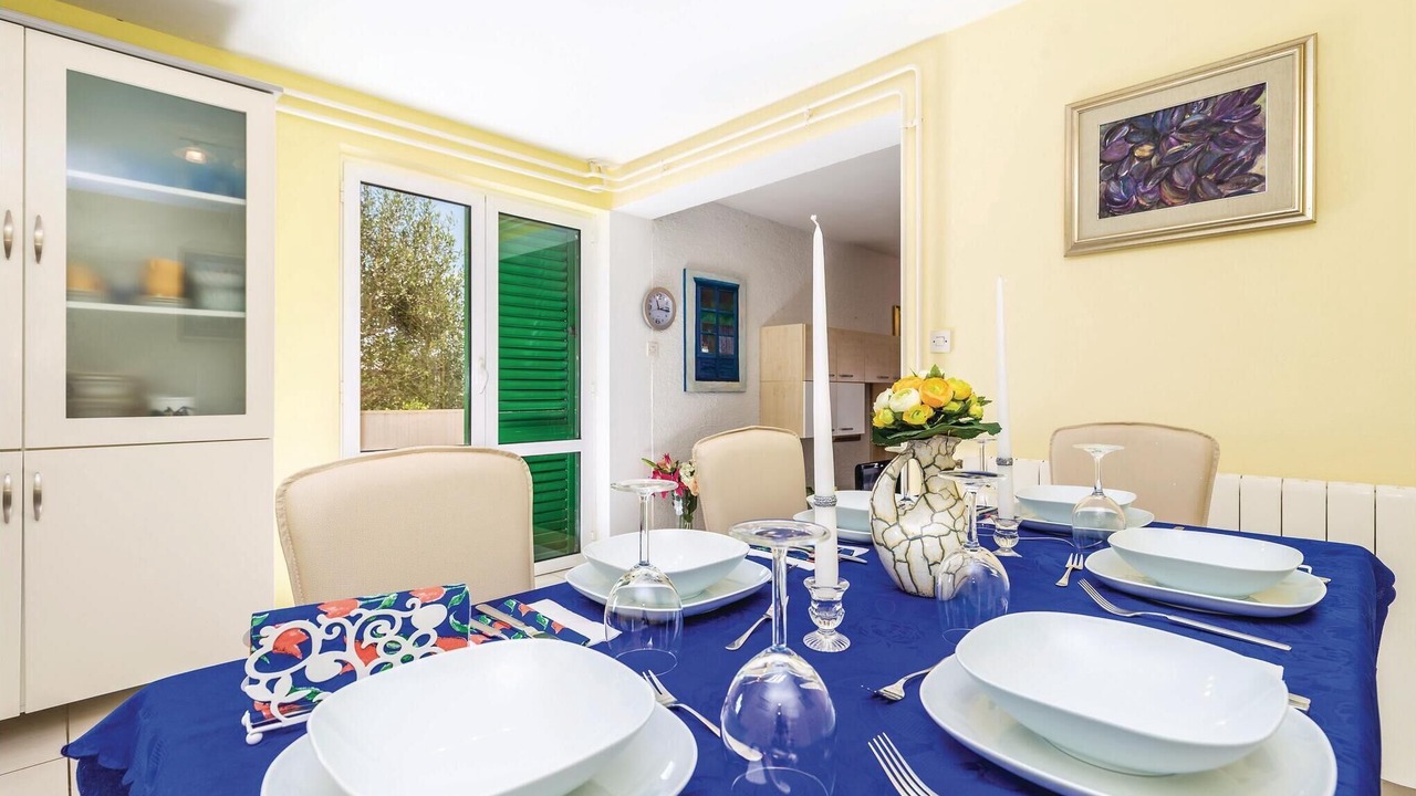 Photo of Bedroom in Barbat na Rabu