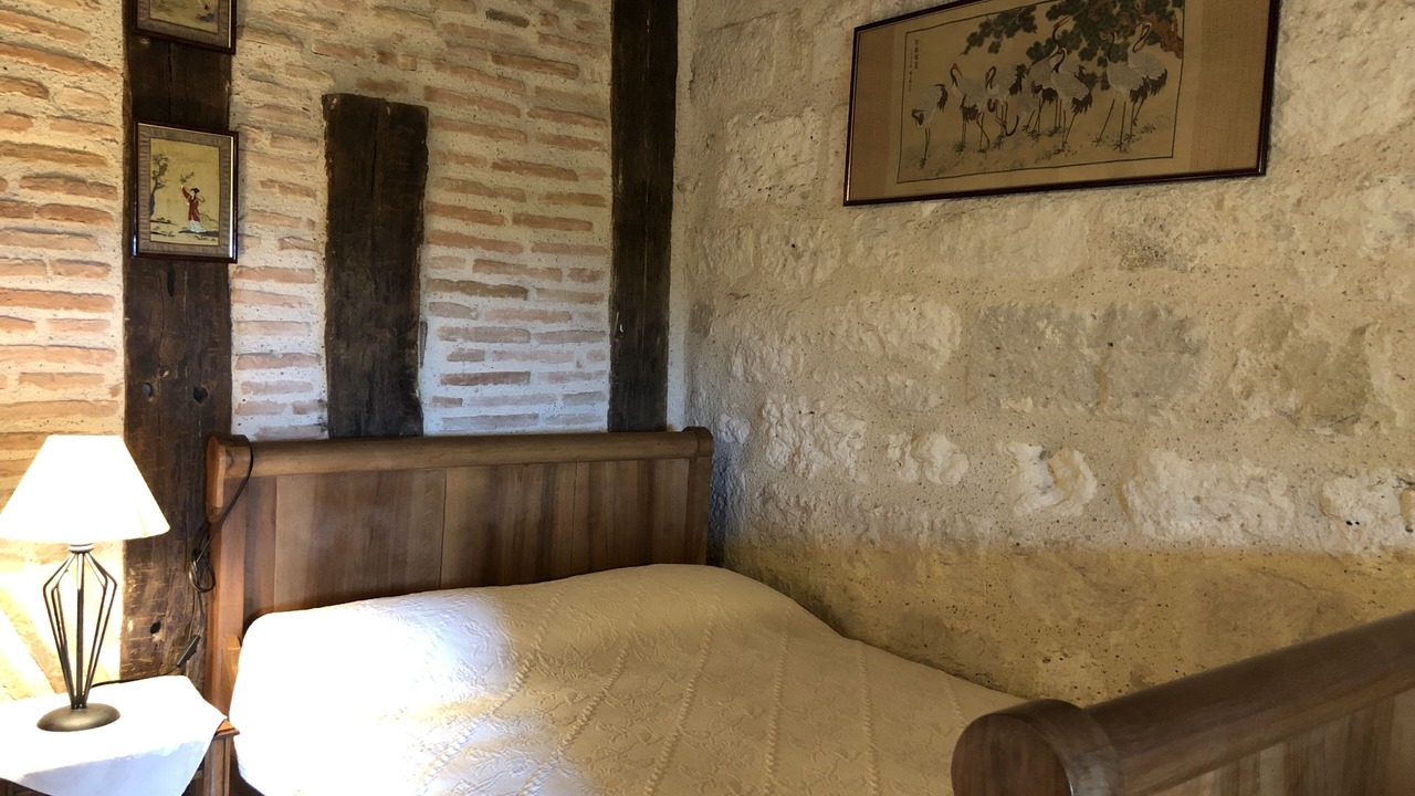 Photo of Bedroom in Monjoi