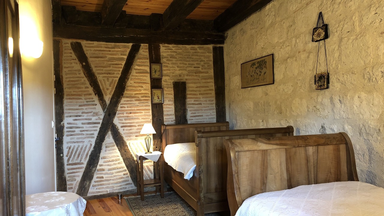 Photo of Bedroom in Monjoi