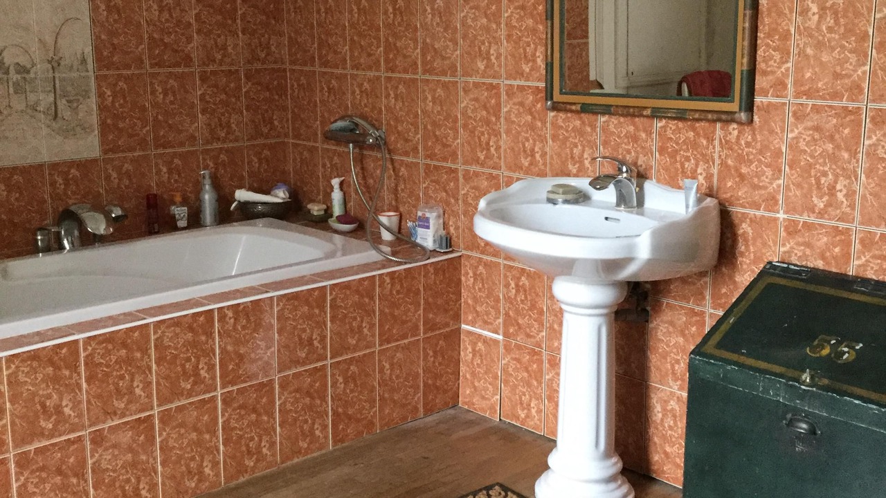 Photo of Bathroom in Mauny