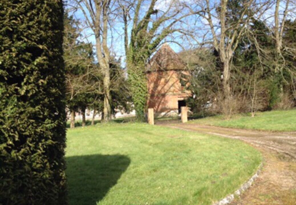 Photo of Outdoor in Mauny