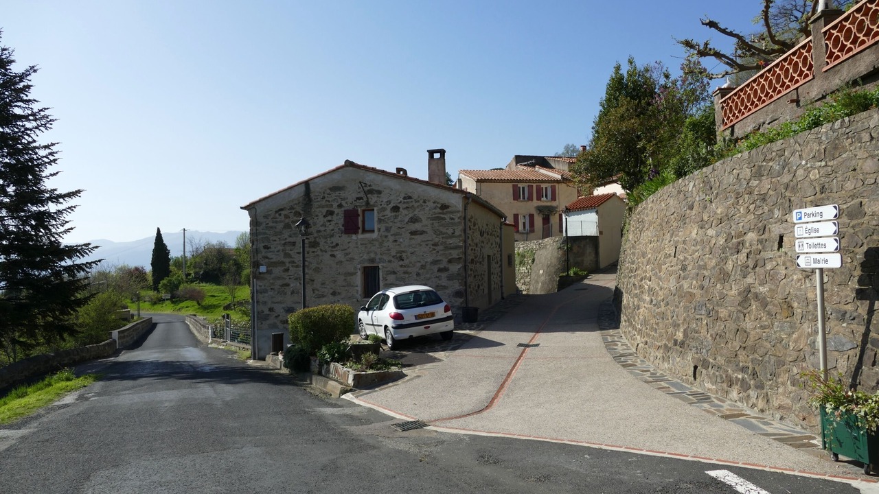 Photo of Others in Taulis