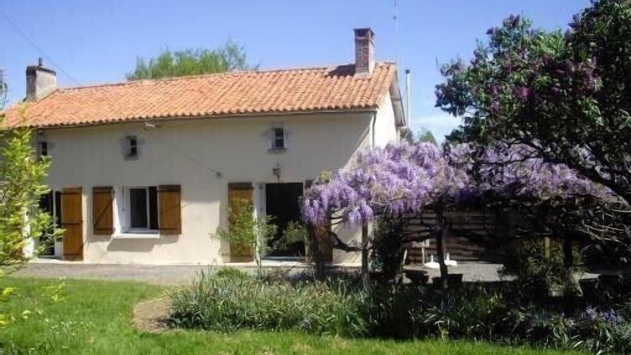 Photo of Outdoor in Marillet