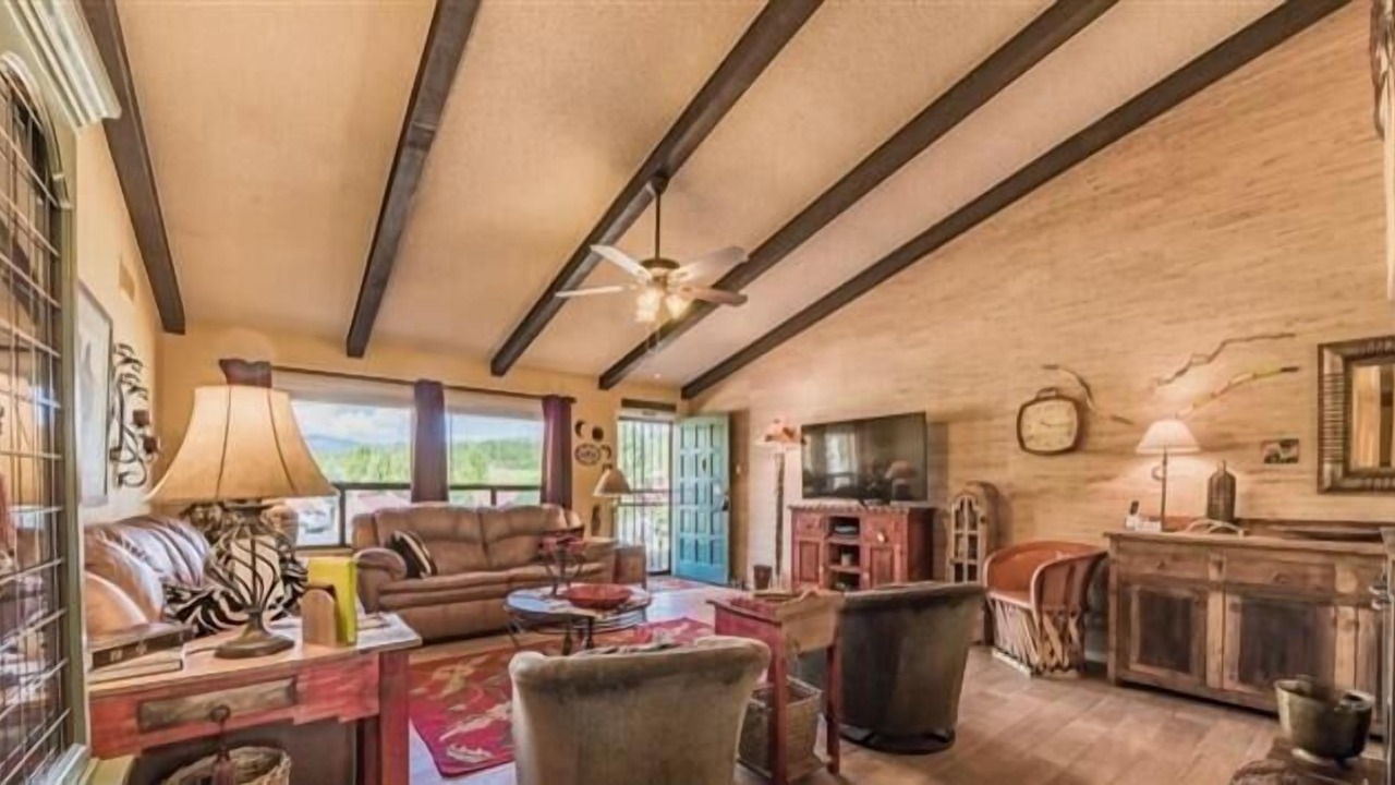 Photo of Livingroom in Ruidoso