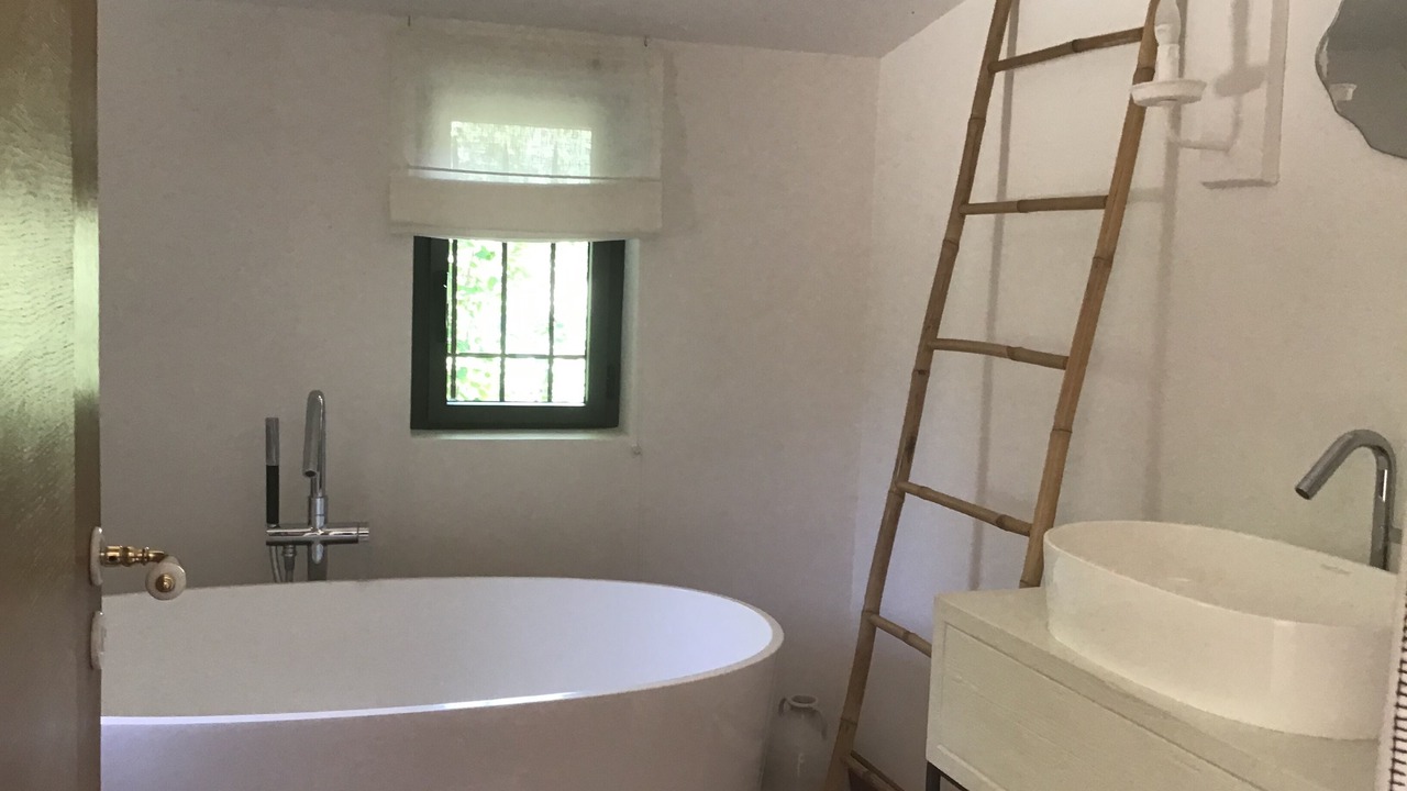 Photo of Bathroom in Malaucene