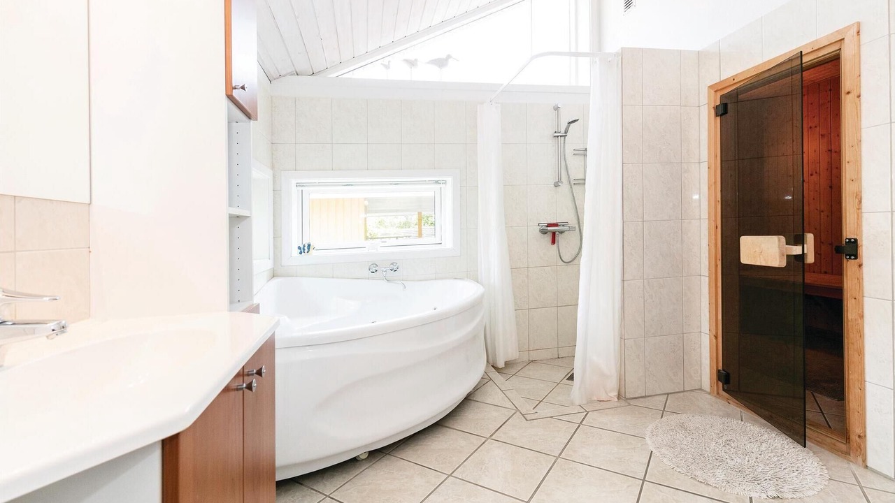 Photo of Bathroom in Ronne