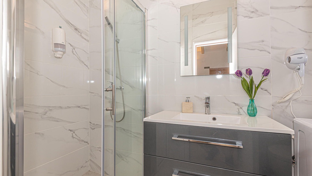 Photo of Bathroom in Unesic