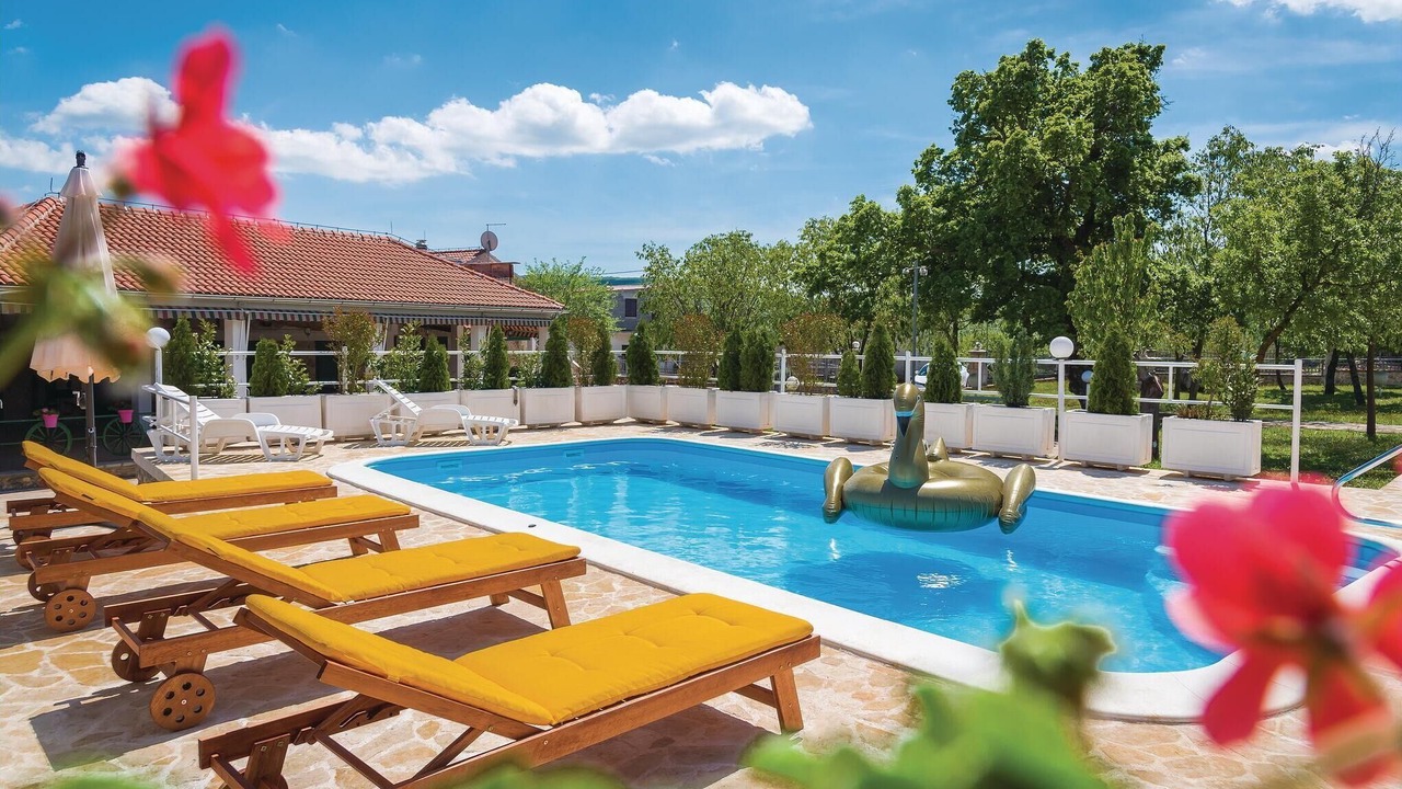 Photo of Outdoor in Unesic