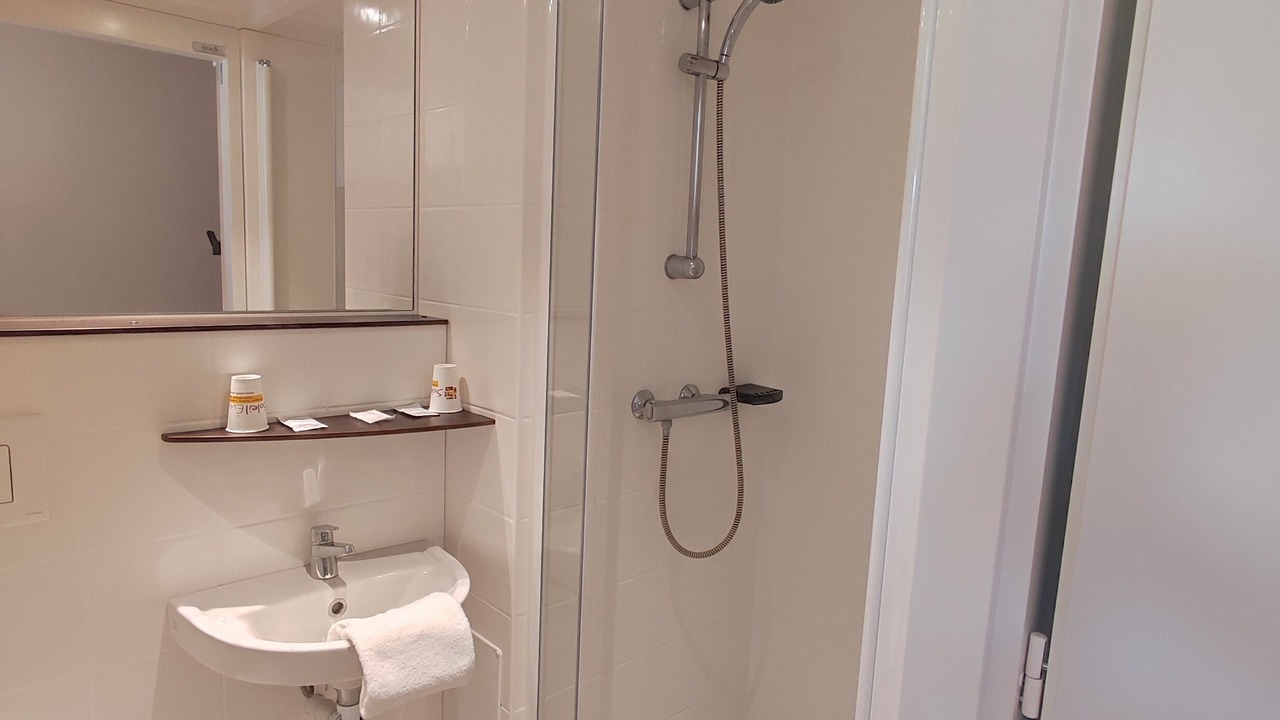 Photo of Bathroom in Saint-Affrique