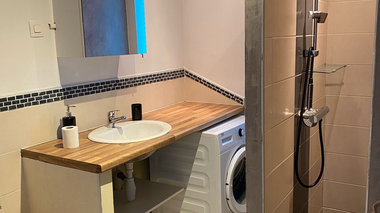 Photo of Bathroom in Saint-Germain