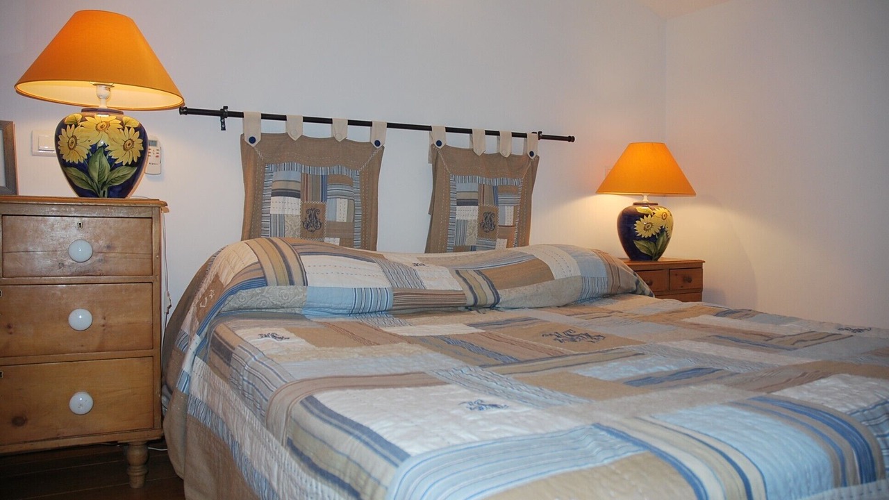 Photo of Bedroom in Montaren-et-Saint-Mediers