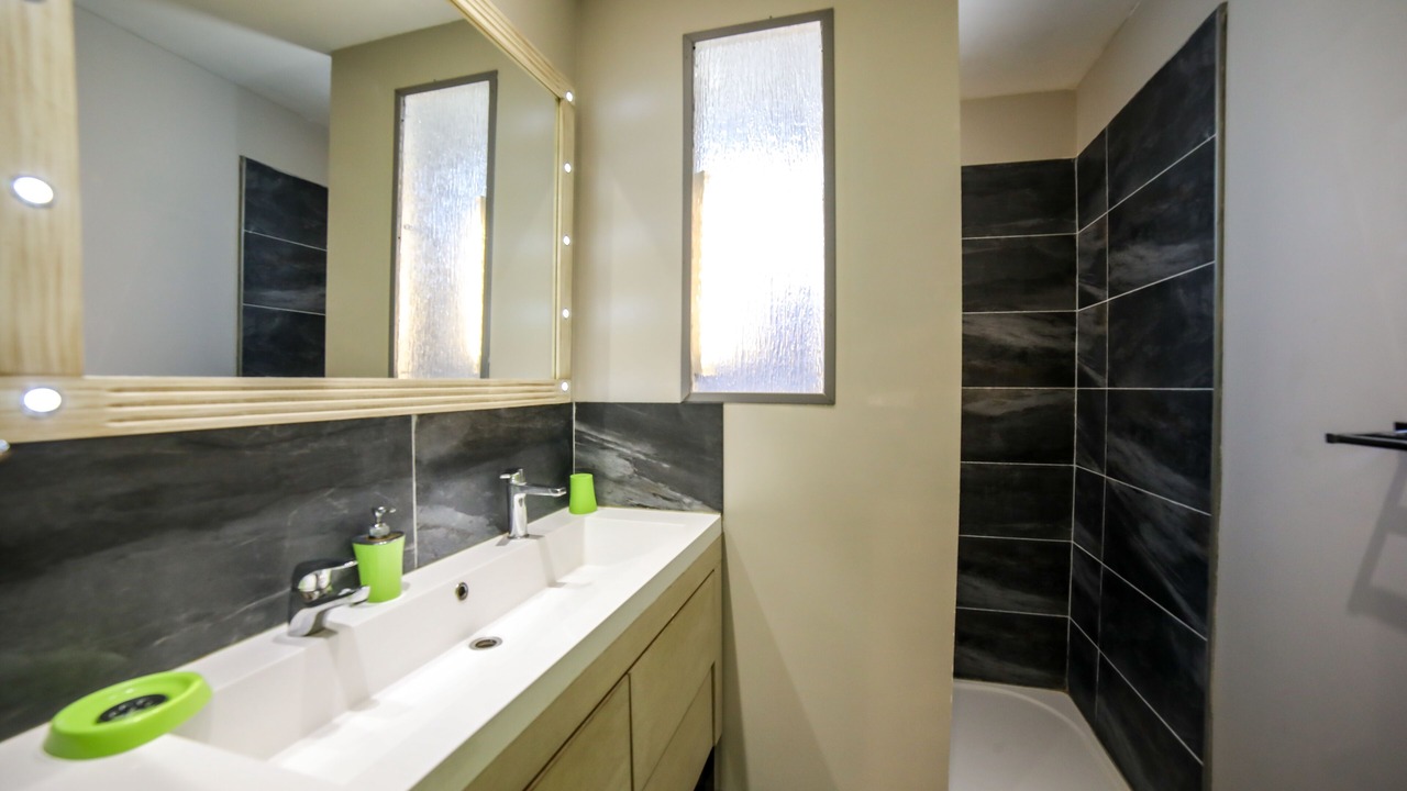 Photo of Bathroom in Lagarde Pareol