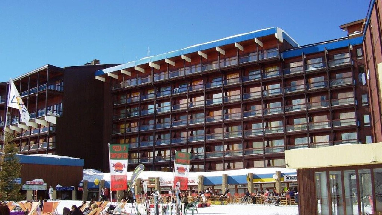 Photo of Outdoor in Arc-2000
