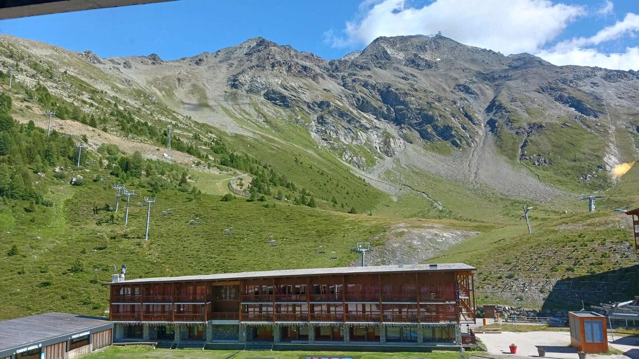 Photo of Outdoor in Arc-2000