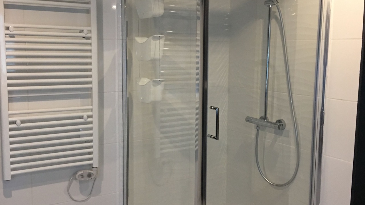 Photo of Bathroom in Lezignan-Corbieres