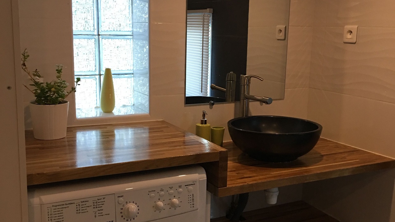 Photo of Bathroom in Lezignan-Corbieres