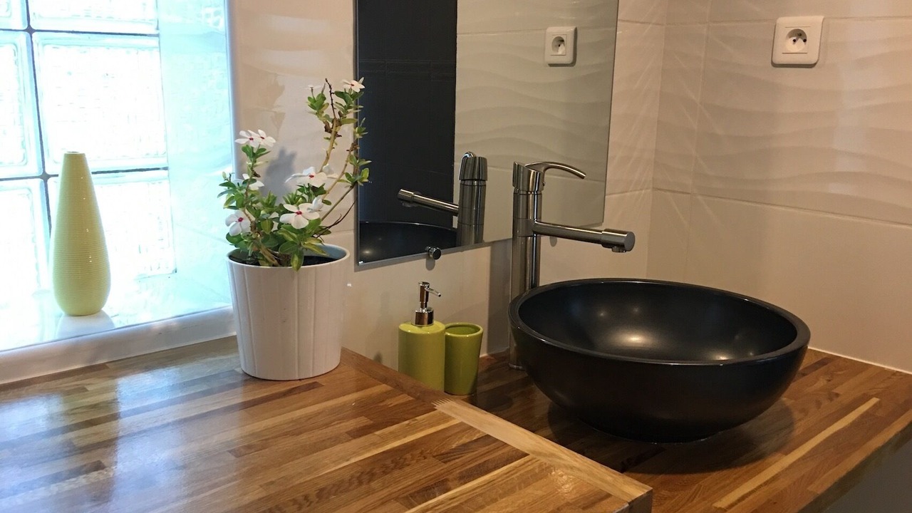 Photo of Bathroom in Lezignan-Corbieres