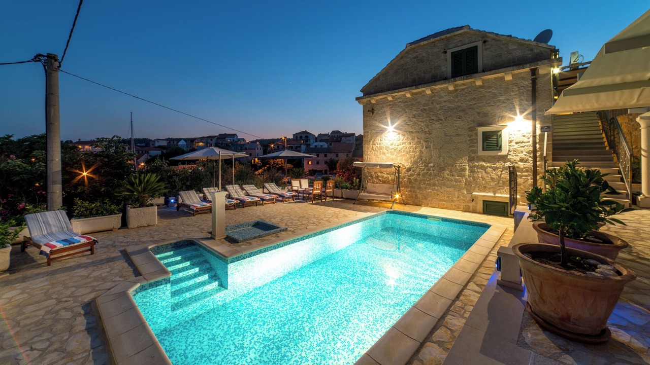 Photo of Outdoor in Sumartin