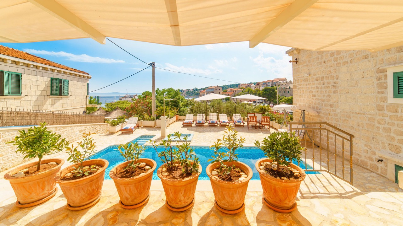 Photo of Outdoor in Sumartin