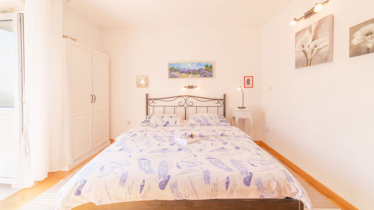 Photo of Bedroom in Sumartin