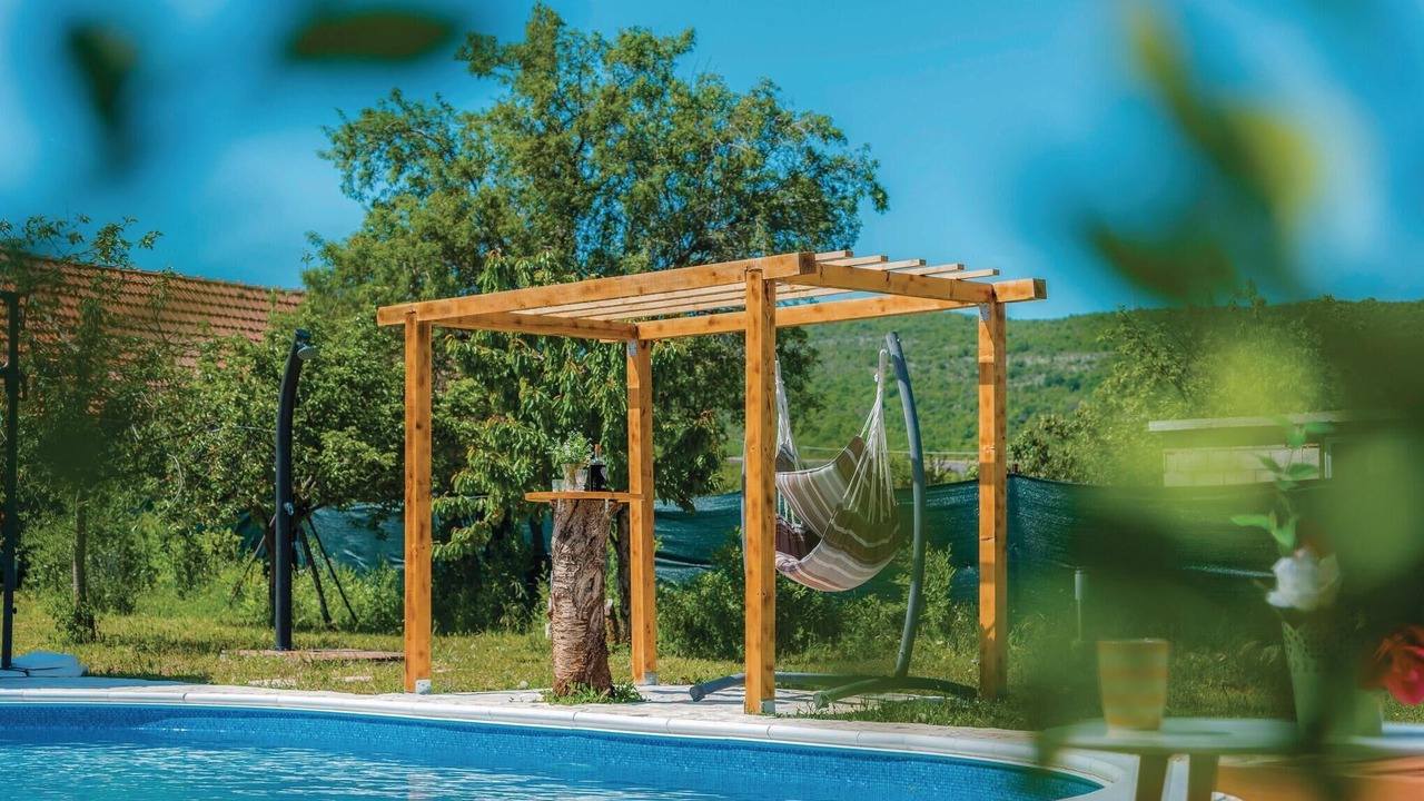 Photo of Outdoor in Unesic