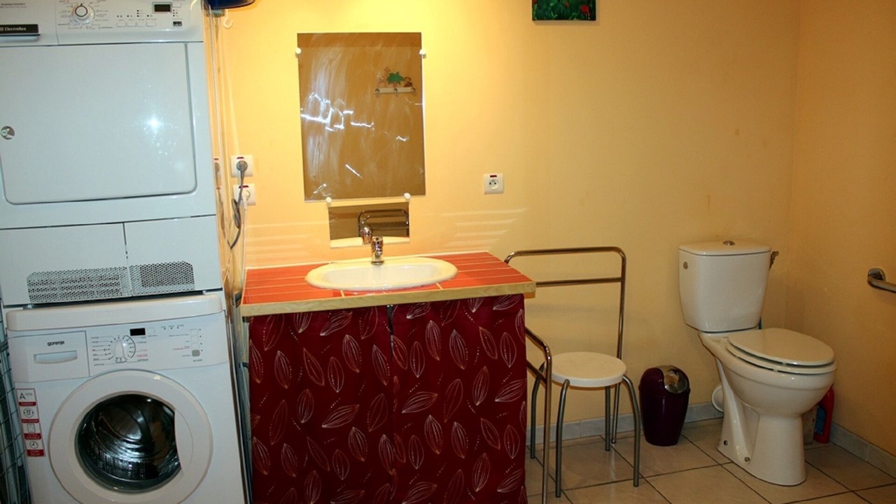 Photo of Bathroom in Avesnes-en-Val